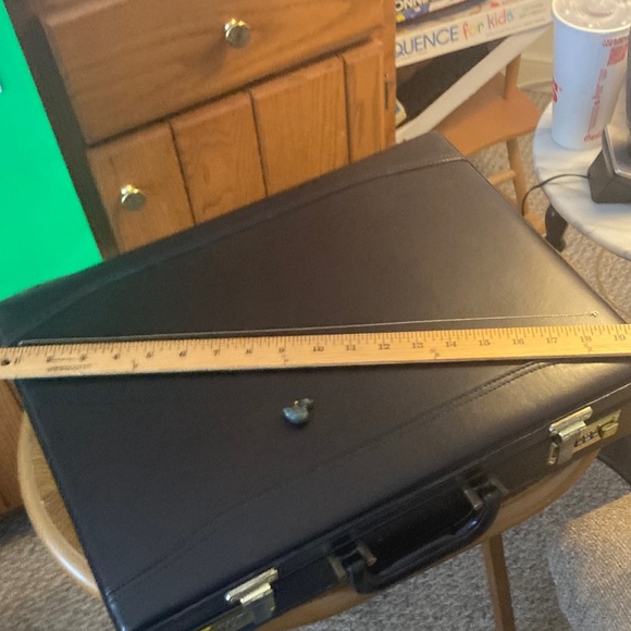 Duck Pendant Necklace (18 inch chain) - Picture 3 of 3